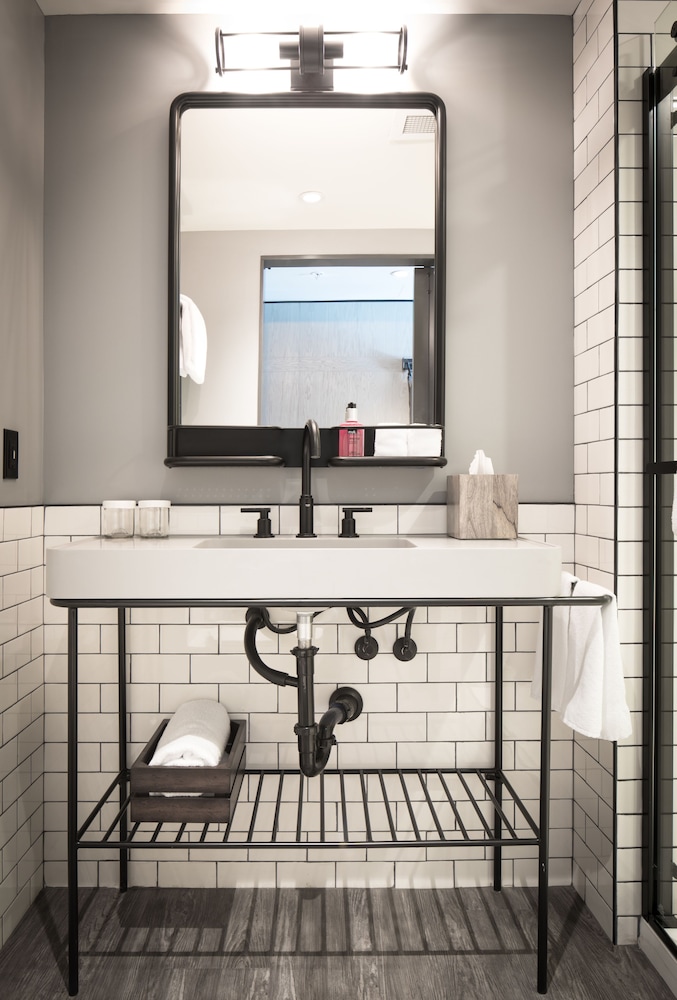 MOXY Seattle Downtown, Photo 9