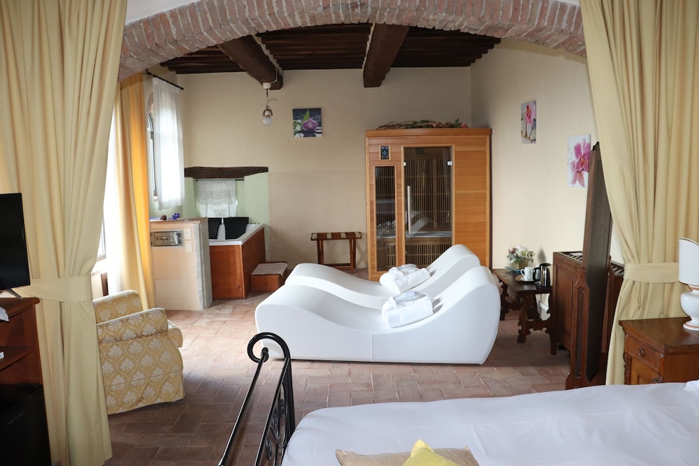 Premium Suite photo 2
