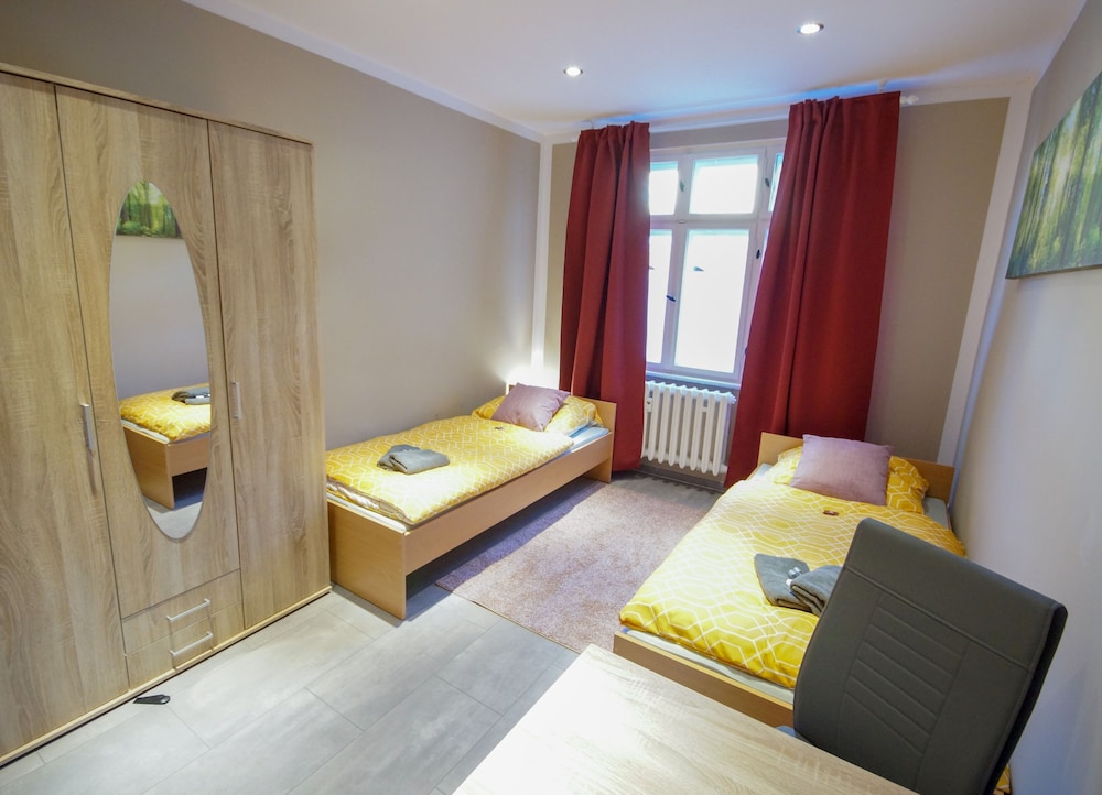 Standard Twin Room, Shared Bathroom photo 2