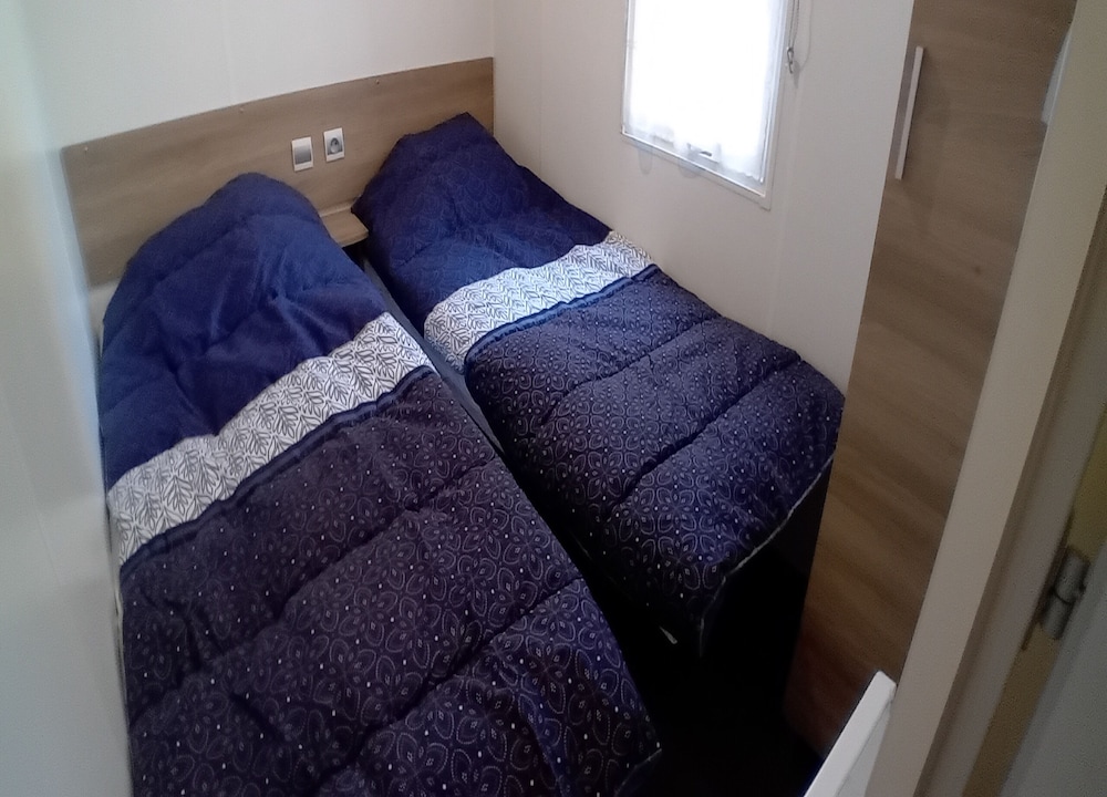 Mobile Home photo 2