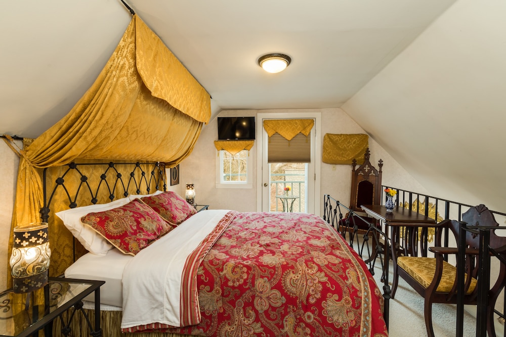 Luxury Double Room, 1 Queen Bed, Jetted Tub, Garden View (Vienna Balconies) photo 3