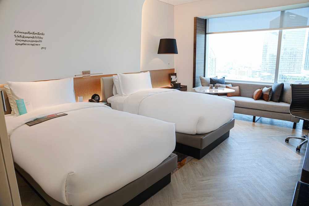 Deluxe Room, 2 Twin Beds, City View