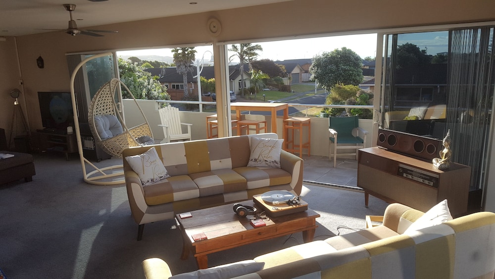 Family House, 2 Bedrooms, Balcony, Hill View photo 2