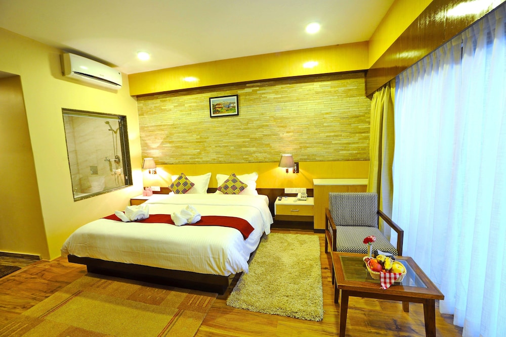 Deluxe Double Or Twin Room, Accessible, Mountain View