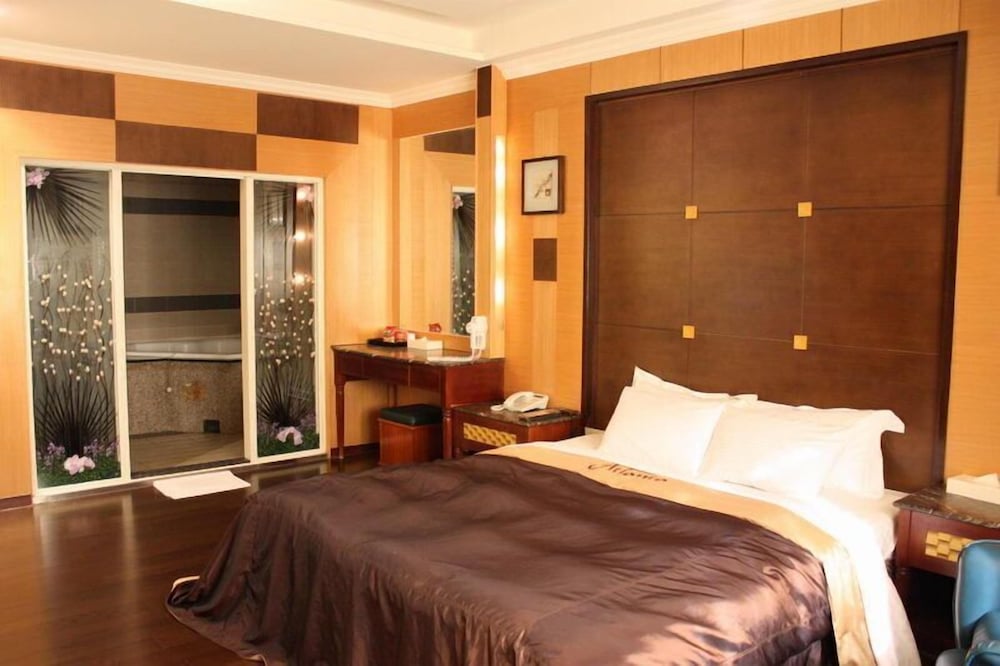Double Room, Jetted Tub photo 2