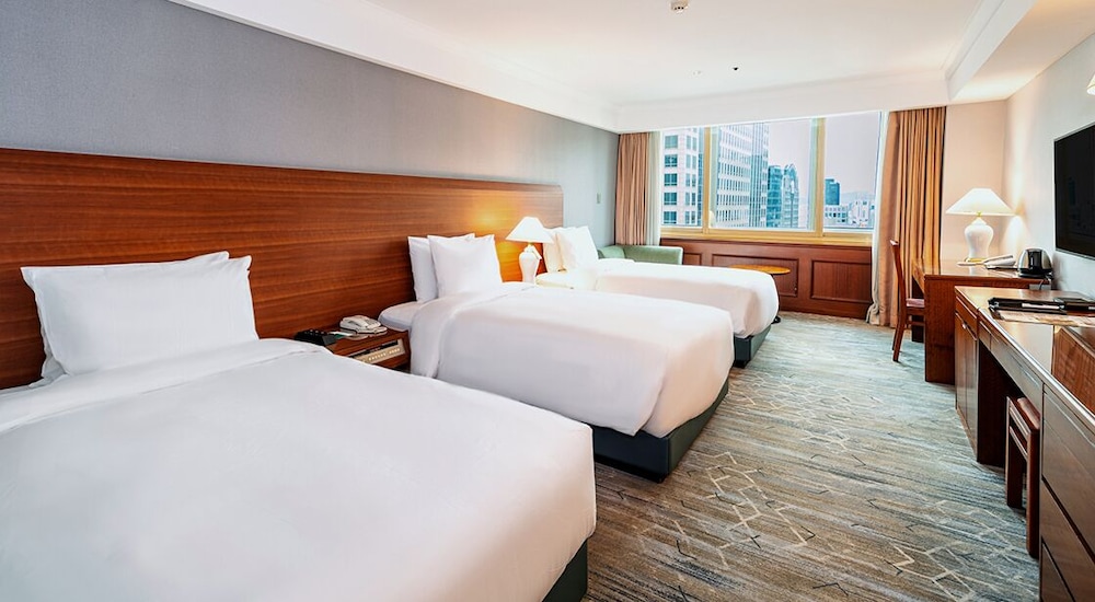 [Breakfast Combo For 2pax] Triple Room With Bathtub (Korean Or American Breakfast Choose 1)