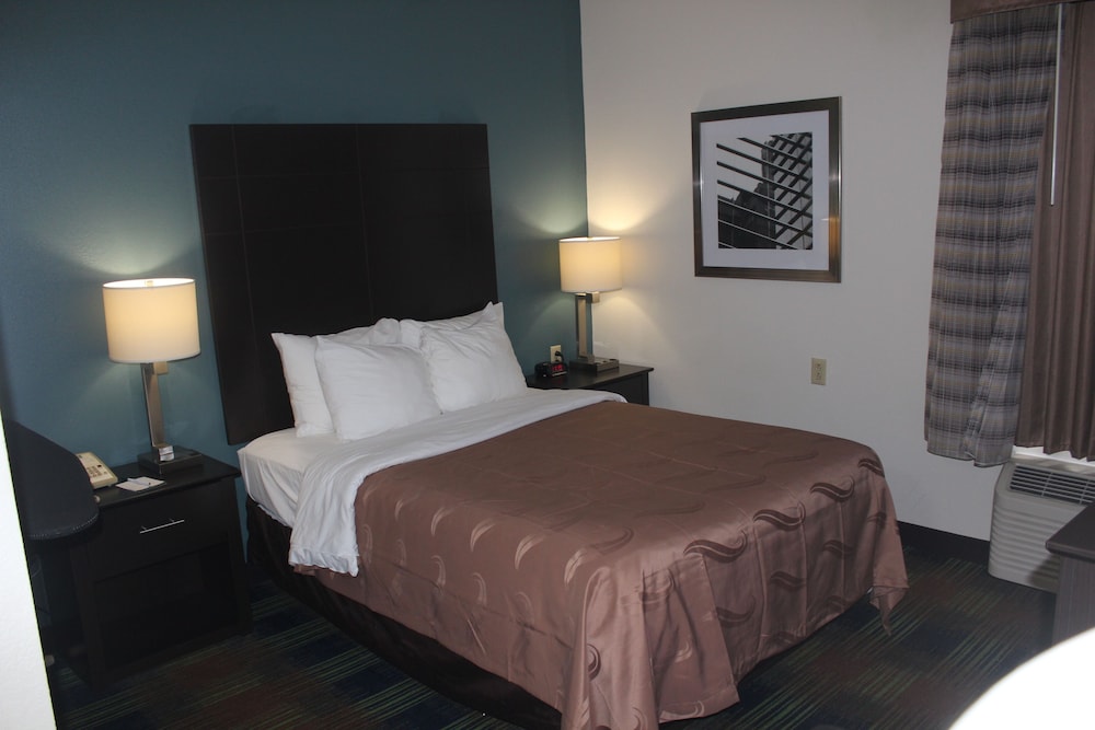 Room, 1 Double Bed, Accessible, Non Smoking - Photo 1