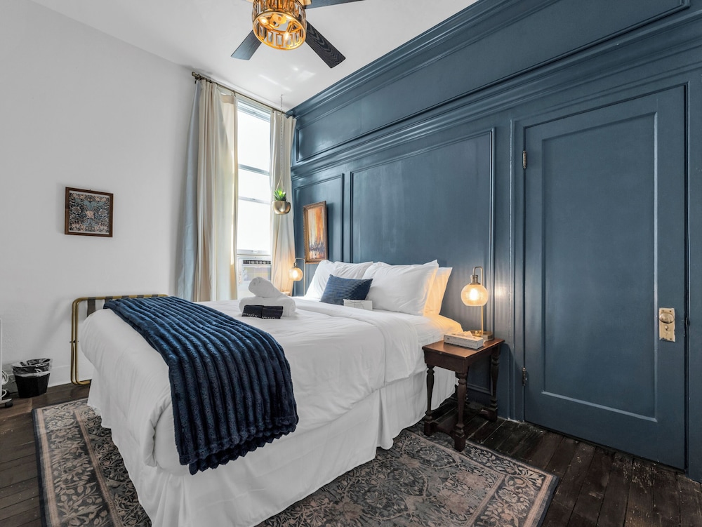 Two Room Double Queen - Suite 9 photo 1