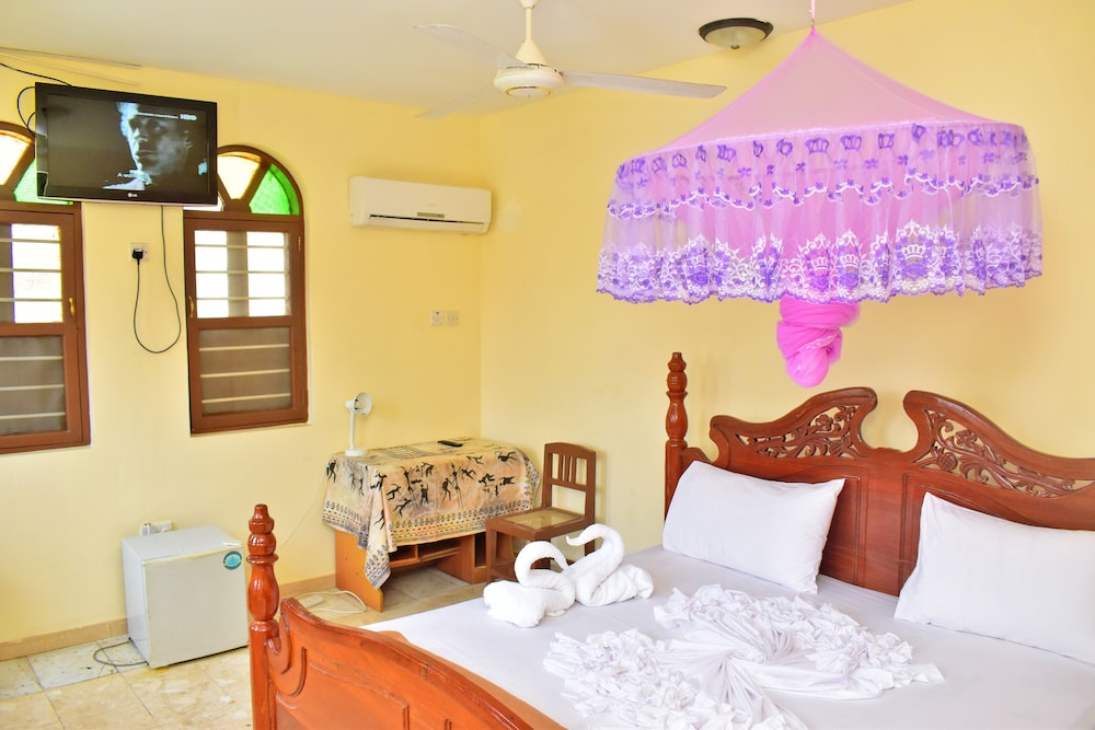 Deluxe Double or Twin Room photo 2