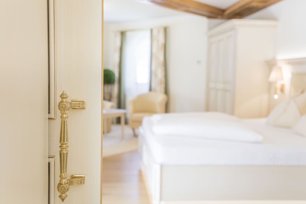 Panoramic Suite, 1 King Bed photo 3
