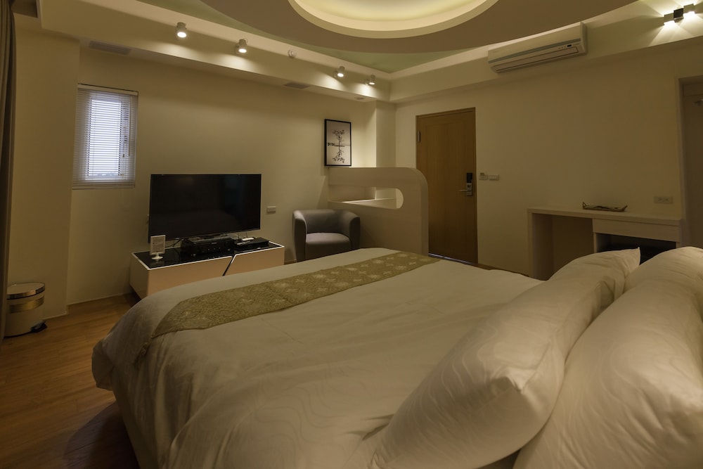 Deluxe Double Room (R302) photo 1