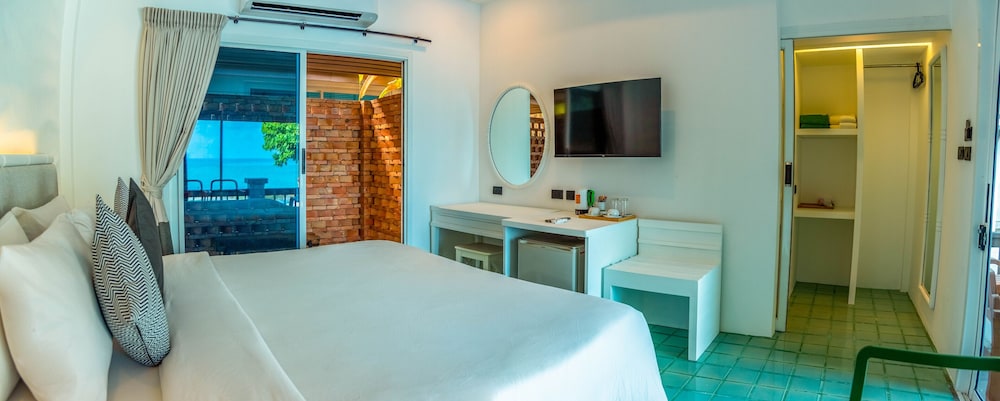 Signature Villa, 1 King Bed, Sea View - Photo 2