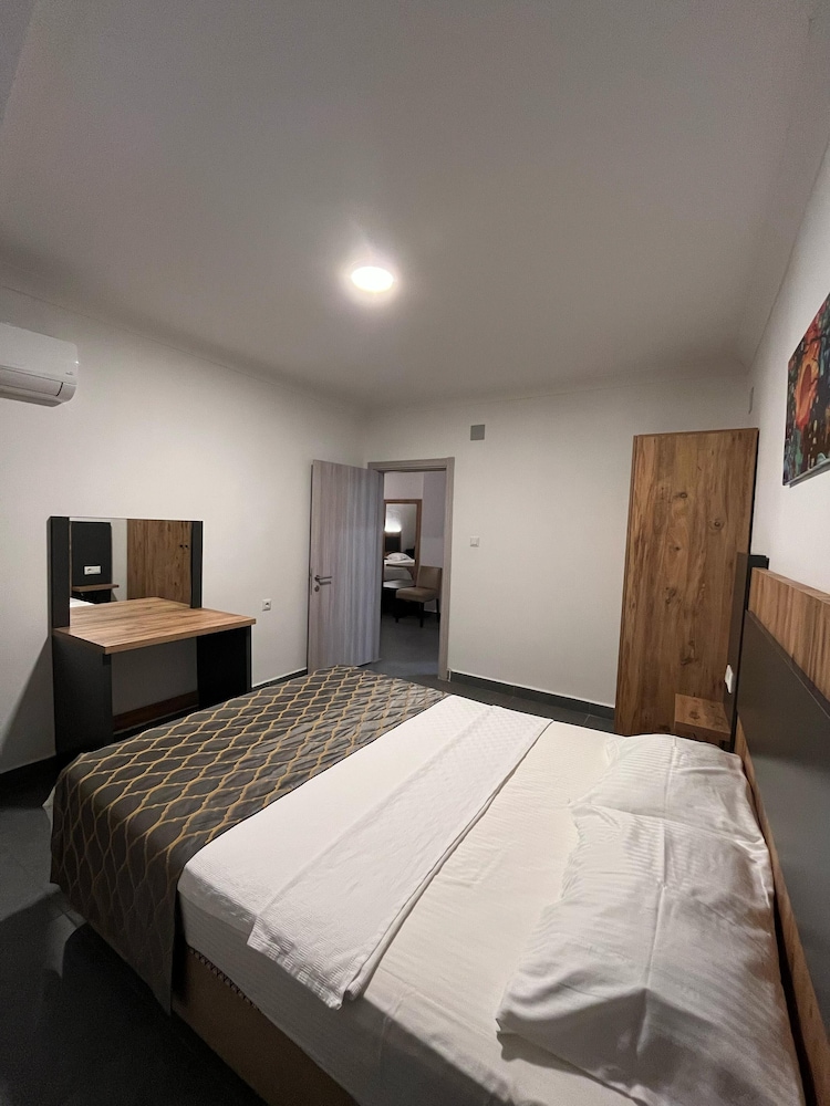 Deluxe Suite - Photo 4