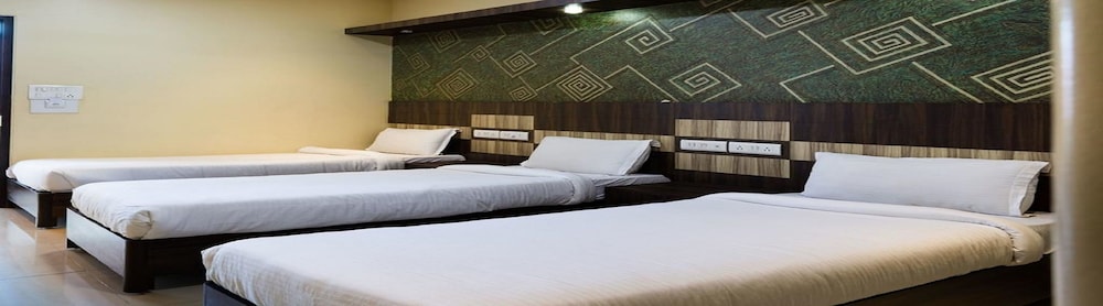 Deluxe Triple Room, Non Smoking photo 2