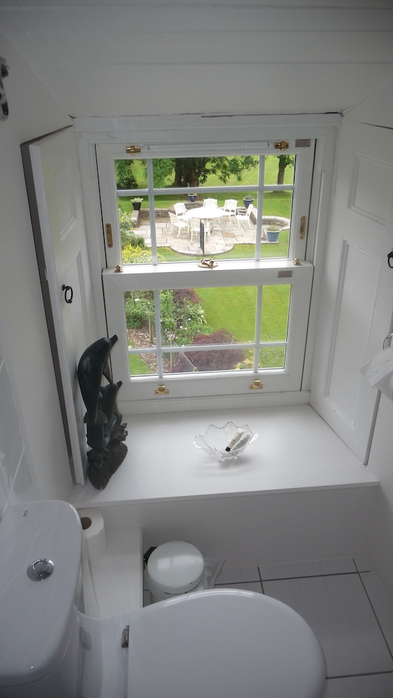 Superior Double Room, 1 King Bed, River View (Room 6) photo 2