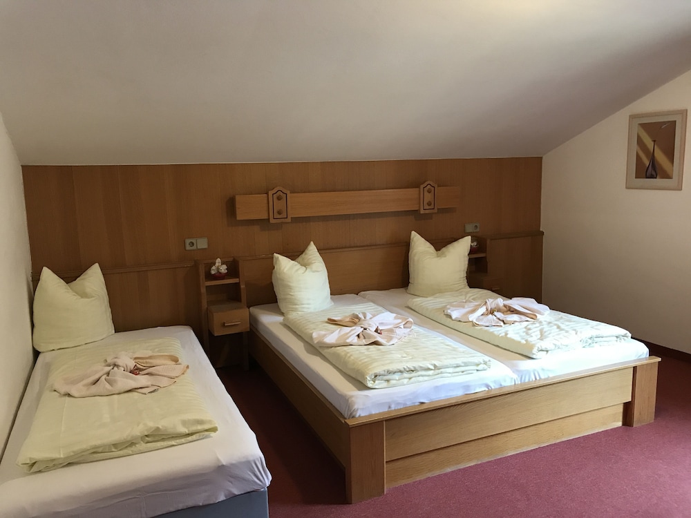 Triple Room photo 2