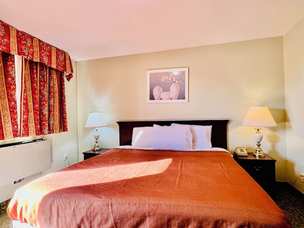 Standard Room, 1 King Bed