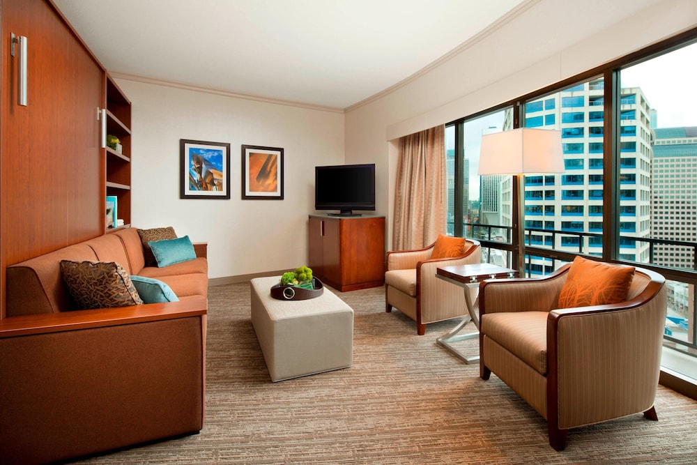 Executive Suite, 1 Queen Bed - Photo 1