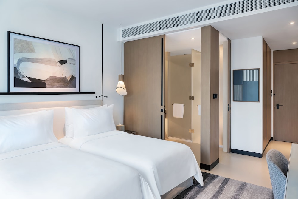 Deluxe Room, 2 Twin Beds, City View photo 2
