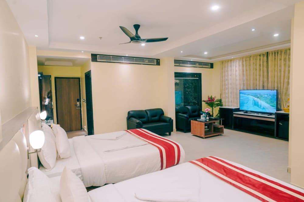 Premium Family Club Room with Balcony
