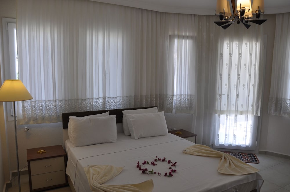 Villa photo 1