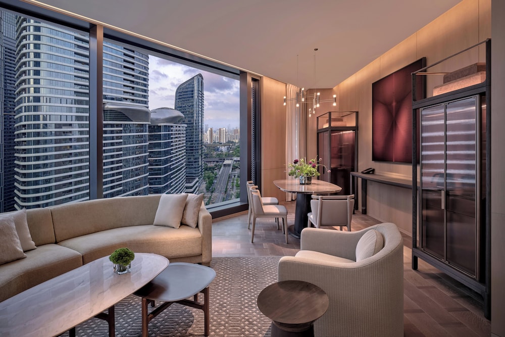 Premium Suite, 1 King Bed
