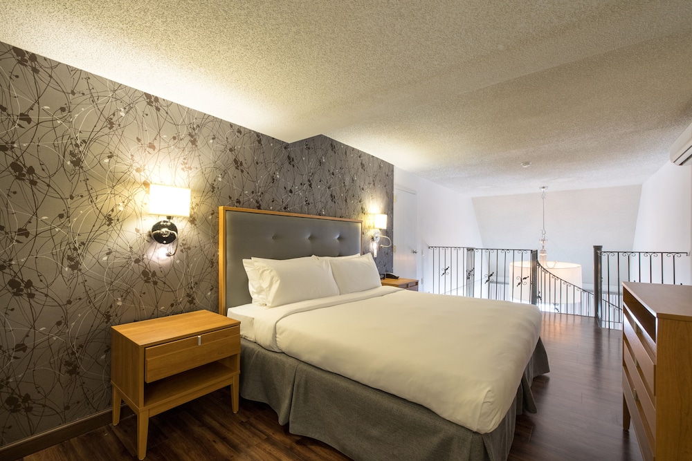 Junior Suite, 1 King Bed with 2 Sofabeds, Exterior View