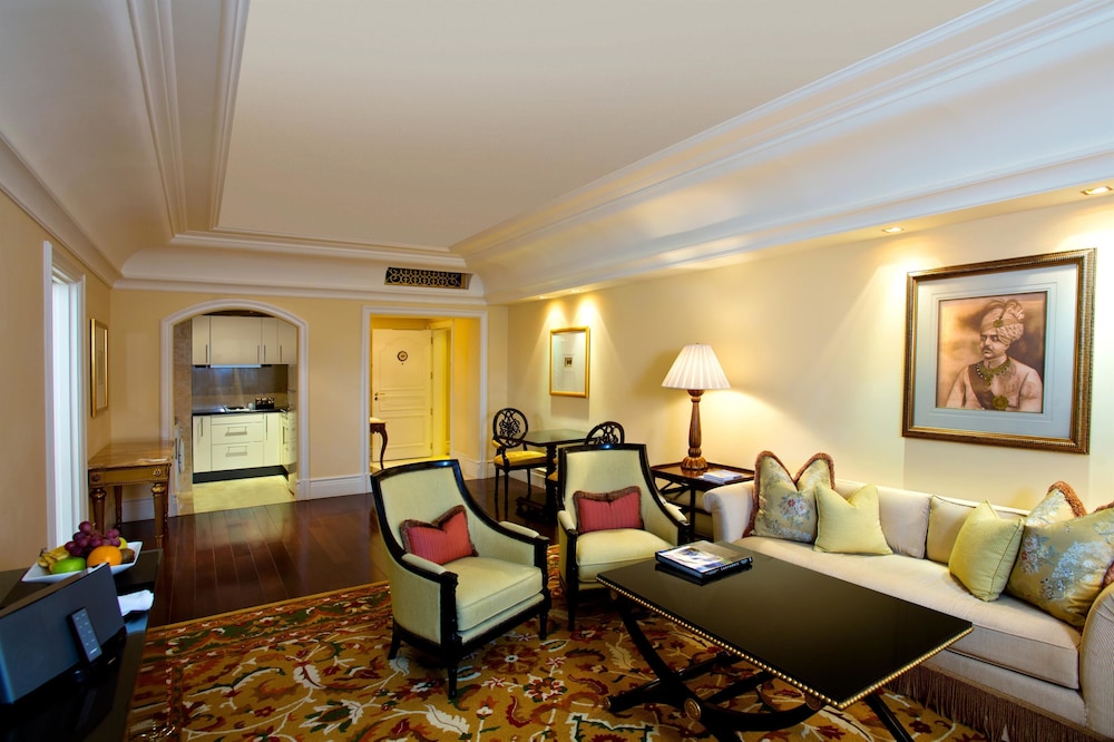 Suite, Tower - Photo 5