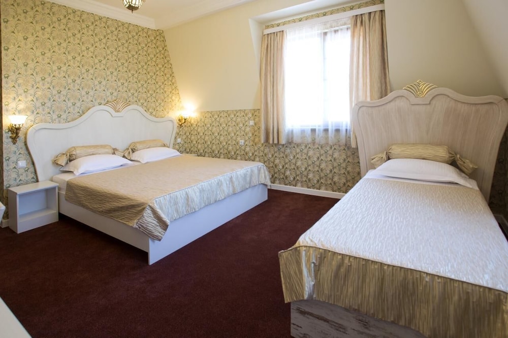 Deluxe Triple Room, Multiple Beds