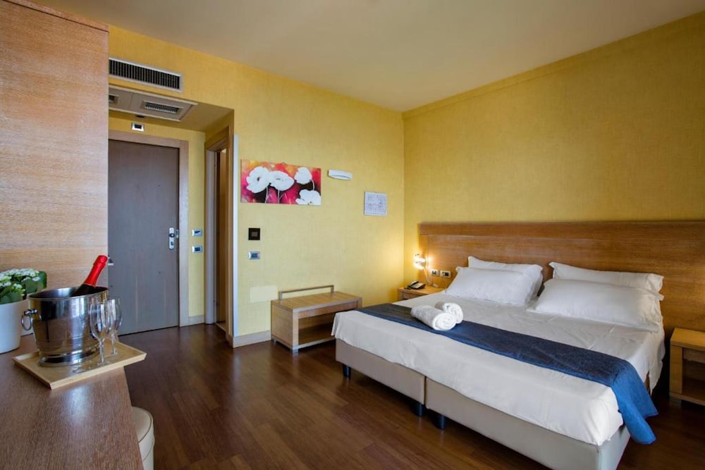 Superior Double Room photo 2