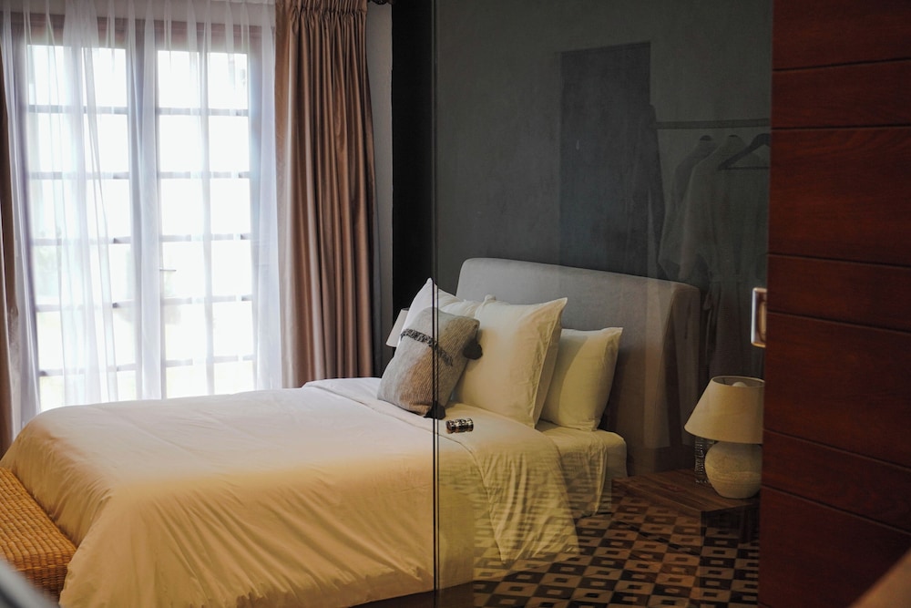 Deluxe Suite photo 3