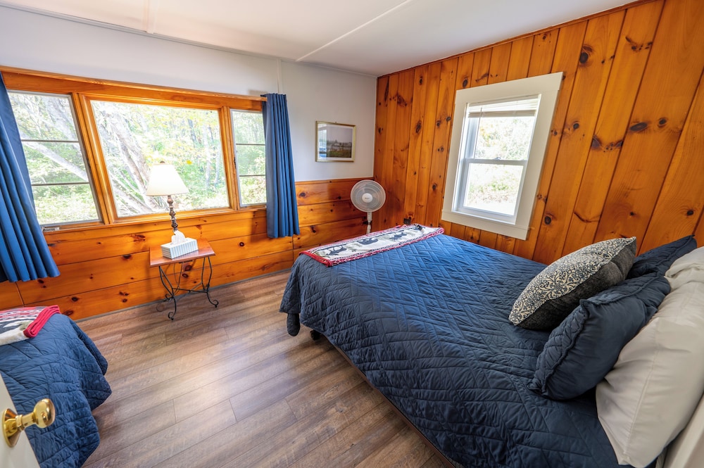 Room, 2 Bedrooms photo 2