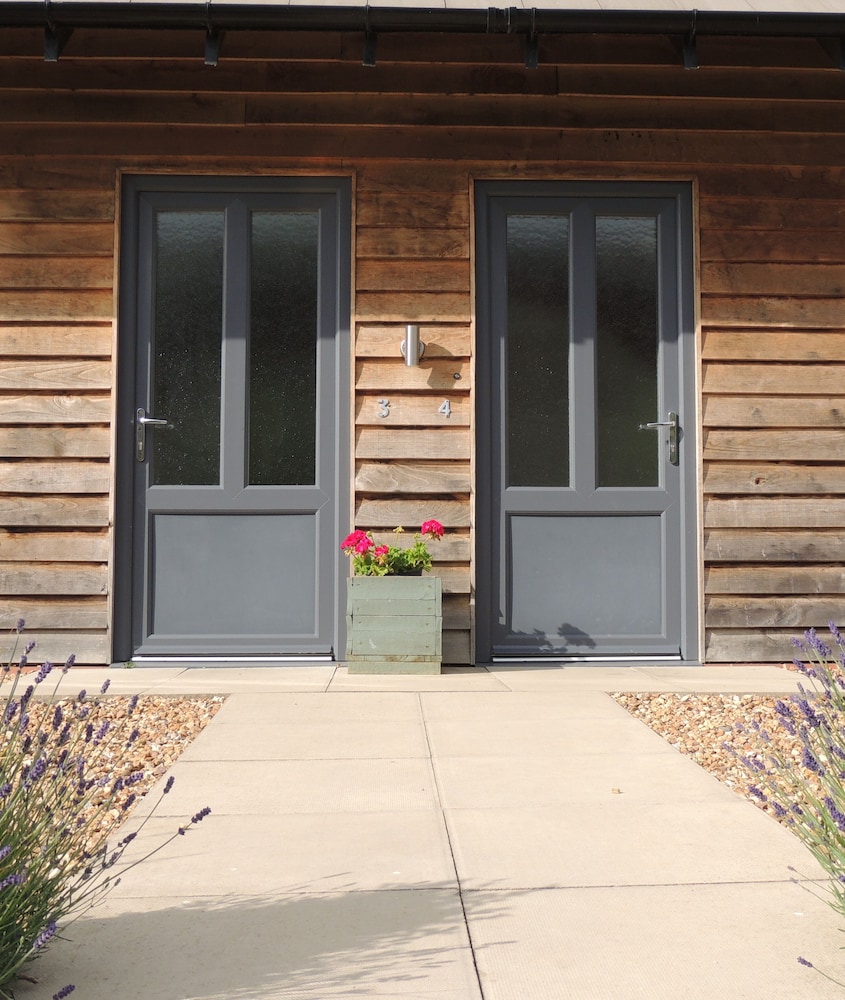 Superior Cottage, Multiple Beds, Garden View (Thrupp) photo 1