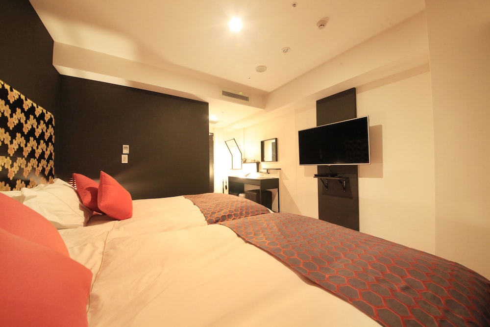Standard Twin Room -Non Smoking (2 Semi-double Bed) - Photo 8