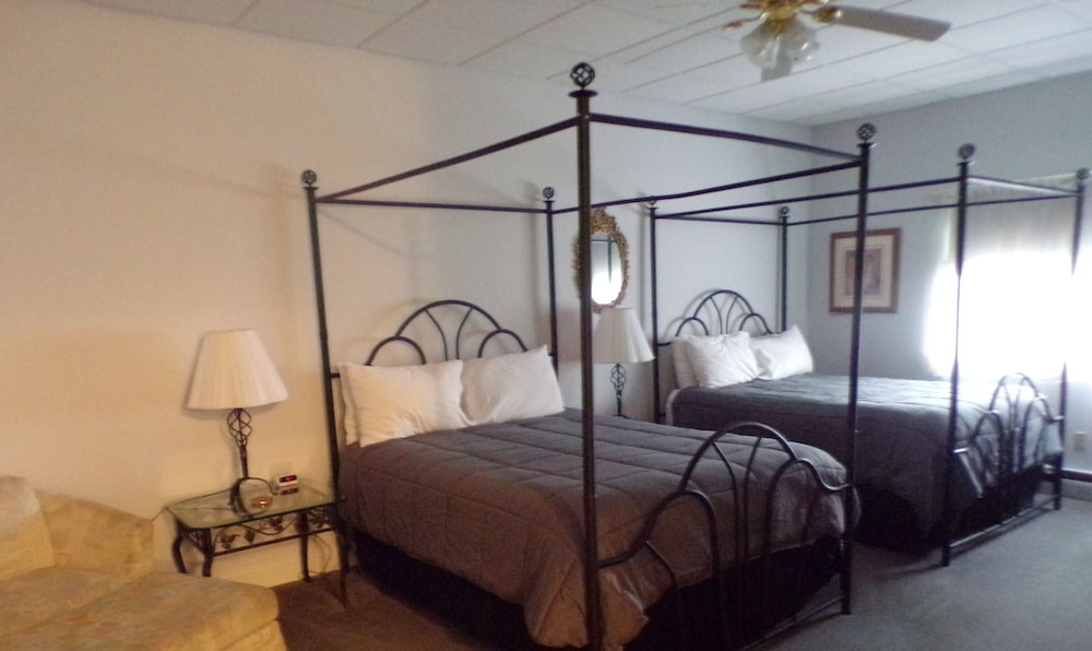 Luxury Suite, 2 Queen Beds photo 3