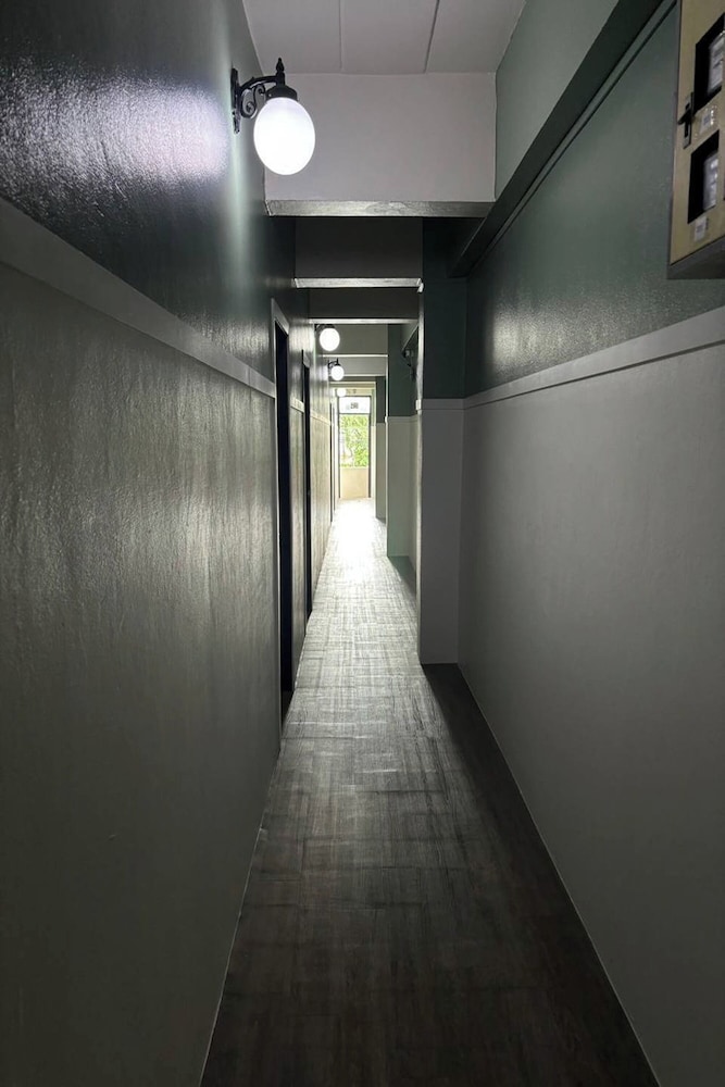 Standard Room with AirCon - Photo 10