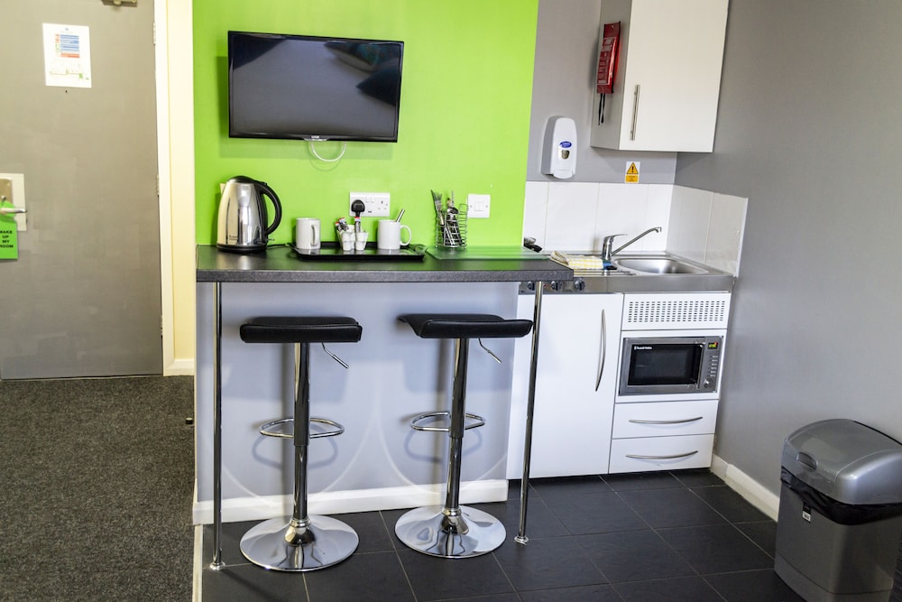 Twin Room, Kitchen