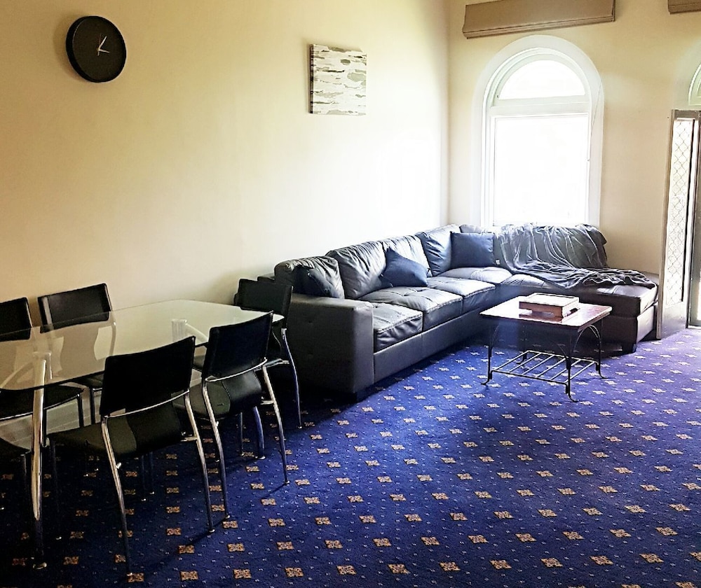 Family Apartment, 2 Bedrooms, River View photo 3