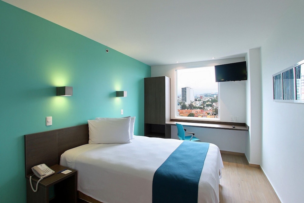 Superior Room, 1 Queen Bed photo 1