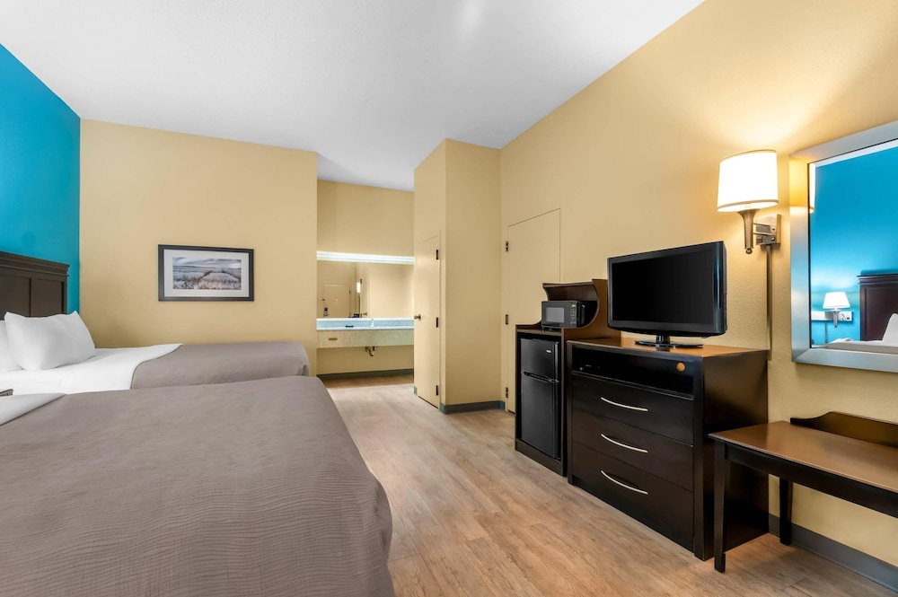 Room, Multiple Beds, Non Smoking photo 3