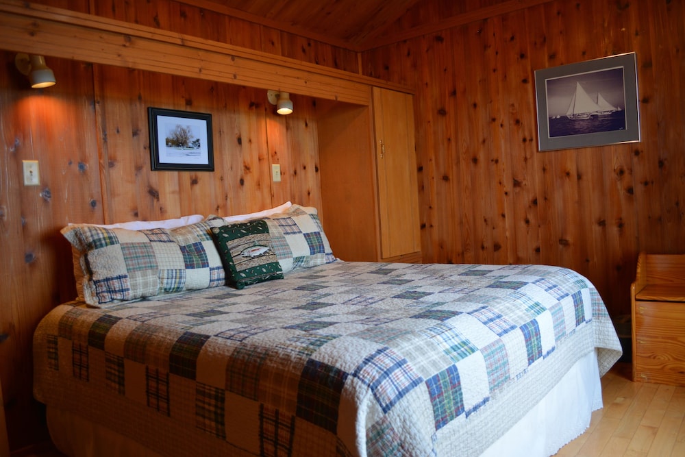 Deluxe Cabin, 1 Bedroom, Accessible, River View photo 1