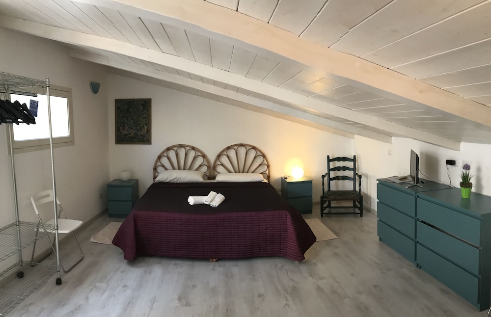 Deluxe Double Room, City View