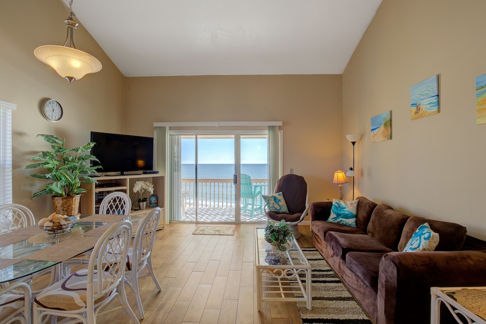 Condo, 2 Bedrooms