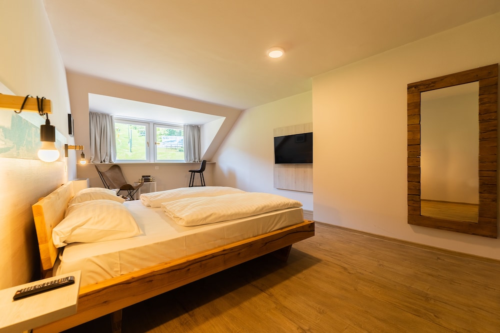 Arena double room with view photo 1