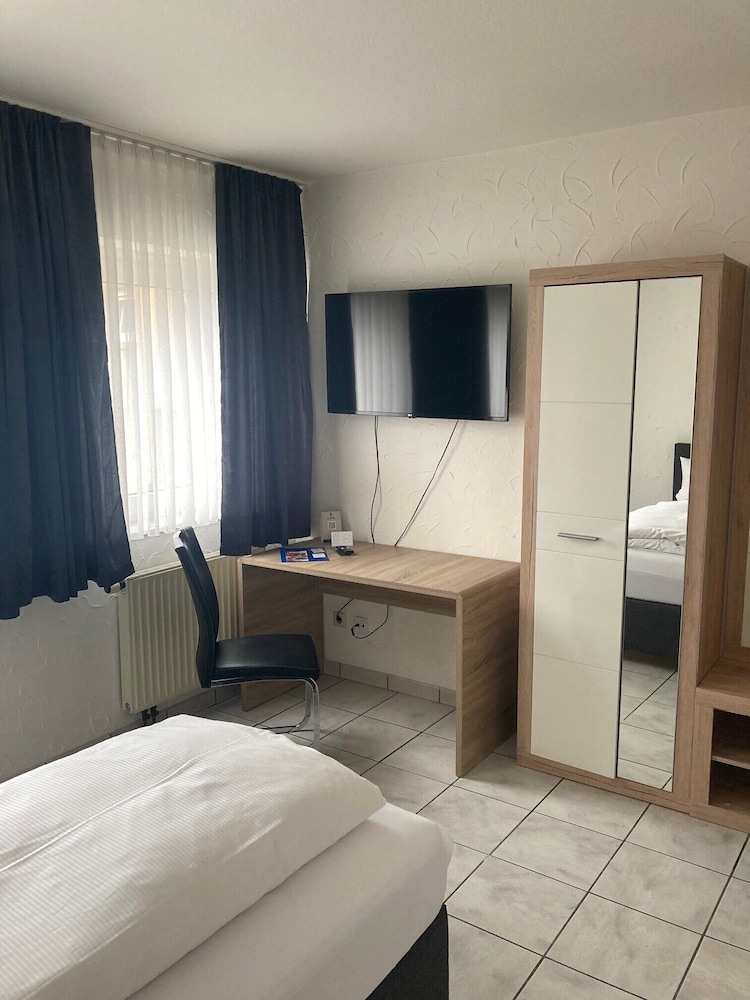Classic Single Room