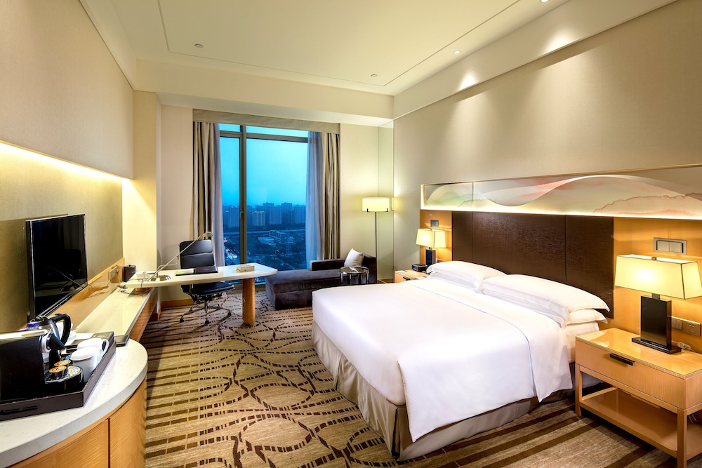 Executive Room, Club Lounge Access