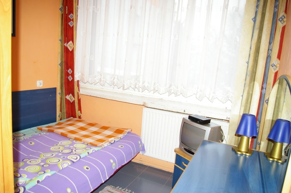 Double Room, Shared Bathroom (5) photo 1