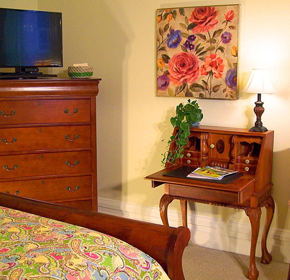 Luxury Double Room Single Use, 2 Twin Beds, Private Bathroom, Garden View photo 2