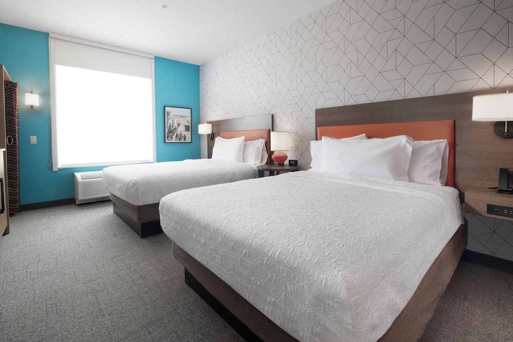 Studio, 2 Queen Beds, Accessible, Bathtub (Mobility & Hearing) photo 1