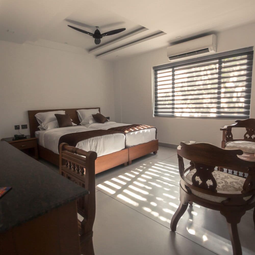 Deluxe Studio Suite